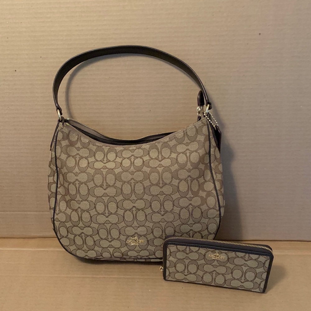 Coach handbag & Wallet Set (*SOLD *)